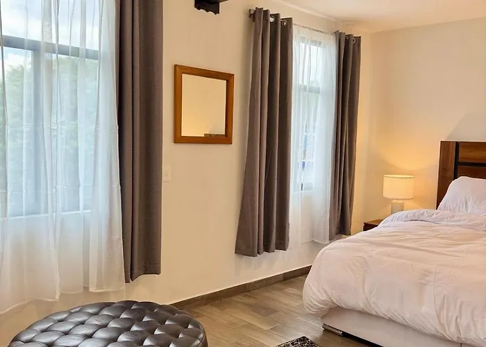 Ikan Hub | Spacious Vintage 3br Near Coyoacán